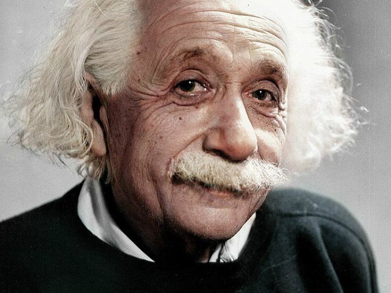 838_753px-albert_einstein_colourised_portrait Albert Einstein